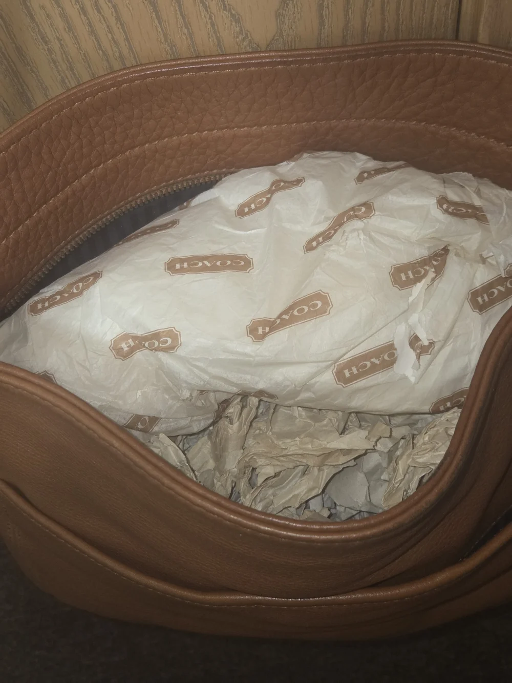 Vintage Coach Camel Leather Hobo with Front and Back Slip Pockets 4920